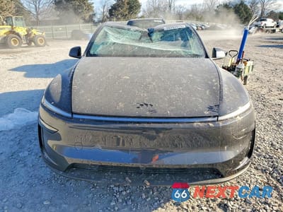Piąte zdjęcie samochodu w środku: 2026 TESLA MODEL Y VIN:7SAYGDEE5TA611609 - miniatura