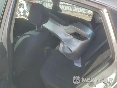 Zdjęcie 12 z 13 samochodu: 2017 NISSAN SENTRA S VIN:3N1AB7AP2HY392695 - miniatura