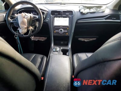 Zdjęcie 8 z 12 samochodu: 2019 FORD FUSION TITANIUM VIN:3FA6P0RU8KR117409 - miniatura