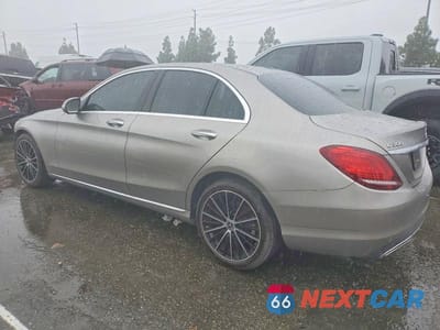 Drugie zdjęcie samochodu z przodu: 2019 MERCEDES-BENZ C 300 VIN:55SWF8DB7KU317067 - miniatura