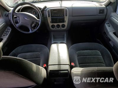 Zdjęcie 8 z 15 samochodu: 2003 FORD EXPLORER XLT VIN:1FMZU73W33UA75966 - miniatura