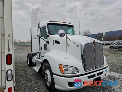 2013 KENWORTH T660 SEMI TRUCK 1XKAA48X2DJ354794 - główne zdjęcie licytacji z USA - miniatura