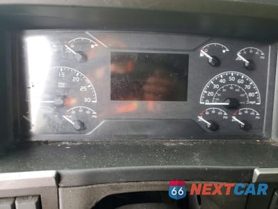 Zdjęcie 8 z 10 samochodu: 2019 VOLVO VNR SEMI TRUCK VIN:4V4WC9EG9KN205953 - miniatura