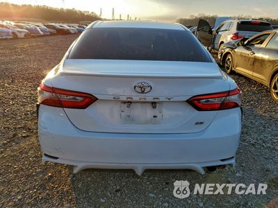 Zdjęcie 6 z 15 samochodu: 2018 TOYOTA CAMRY L VIN:4T1B11HK1JU563694 - miniatura