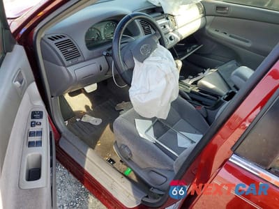 Zdjęcie 8 z 12 samochodu: 2002 TOYOTA CAMRY LE VIN:JTDBE32K720093483 - miniatura