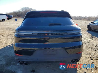 Zdjęcie 6 z 12 samochodu: 2024 PORSCHE CAYENNE S VIN:WP1AL2AY0RDA32060 - miniatura