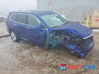 Czwarte zdjęcie samochodu z boku: 2025 CADILLAC XT6 LUXURY VIN:1GYKPBR48SZ157855 - miniatura