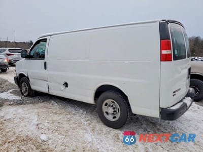 Drugie zdjęcie samochodu z przodu: 2018 CHEVROLET EXPRESS 2500 DELIVERY VAN VIN:1GCWGAFP2J1207162 - miniatura