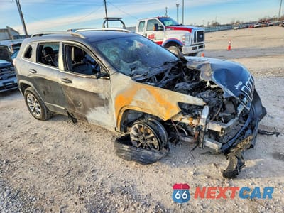 Czwarte zdjęcie samochodu z boku: 2020 JEEP CHEROKEE LATITUDE PLUS VIN:1C4PJMLB4LD590622 - miniatura