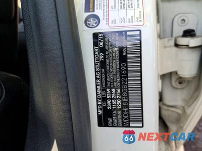Zdjęcie 12 z 12 samochodu: 2016 MERCEDES-BENZ E 350 4MATIC VIN:WDDHF8JB8GB221690 - miniatura