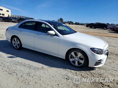 Czwarte zdjęcie samochodu z boku: 2019 MERCEDES-BENZ E 300 4MATIC VIN:WDDZF4KB8KA555289 - miniatura