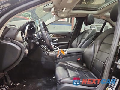 Zdjęcie 7 z 11 samochodu: 2017 MERCEDES-BENZ C 300 4MATIC VIN:55SWF4KB1HU194614 - miniatura