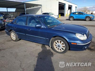 Czwarte zdjęcie samochodu z boku: 2003 HYUNDAI SONATA GLS VIN:KMHWF35H73A854860 - miniatura