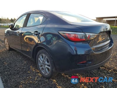 Drugie zdjęcie samochodu z przodu: 2017 TOYOTA YARIS IA VIN:3MYDLBYV1HY164199 - miniatura
