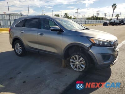 Czwarte zdjęcie samochodu z boku: 2016 KIA SORENTO LX VIN:5XYPG4A3XGG118149 - miniatura