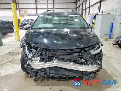 Piąte zdjęcie samochodu w środku: 2023 CHRYSLER PACIFICA LIMITED VIN:2C4RC1GG2PR560870 - miniatura