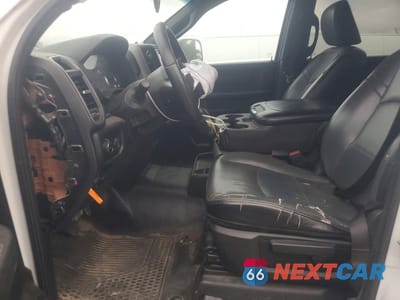 Zdjęcie 7 z 12 samochodu: 2022 RAM 2500 TRADESMAN VIN:3C6UR4HJ7NG398331 - miniatura