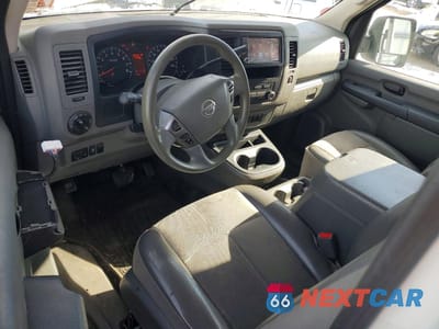 Zdjęcie 8 z 13 samochodu: 2019 NISSAN NV 2500 CARGO HD SV V6 VIN:1N6BF0KYXKN805095 - miniatura