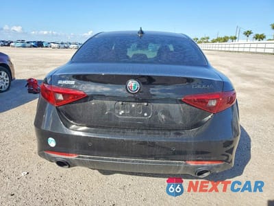 Zdjęcie 6 z 11 samochodu: 2019 ALFA ROMEO GIULIA VIN:ZARFAMAN4K7622772 - miniatura