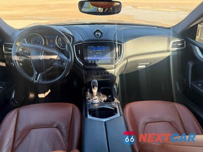 Zdjęcie 9 z 13 samochodu: 2017 MASERATI GHIBLI VIN:ZAM57XSA9H1206127 - miniatura