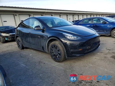 Czwarte zdjęcie samochodu z boku: 2023 TESLA MODEL Y VIN:7SAYGDEE8PA159693 - miniatura