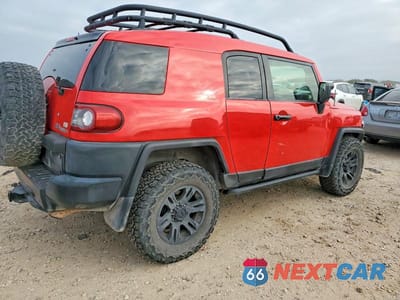 Trzecie zdjęcie samochodu z tyłu: 2012 TOYOTA FJ CRUISER VIN:JTEBU4BF4CK141857 - miniatura