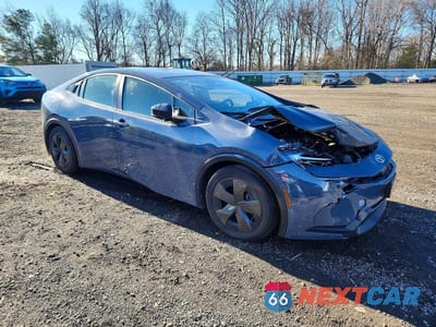 Czwarte zdjęcie samochodu z boku: 2024 TOYOTA PRIUS LE VIN:JTDACAAU7R3025573 - miniatura