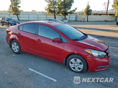Czwarte zdjęcie samochodu z boku: 2016 KIA FORTE LX VIN:KNAFK4A6XG5495588 - miniatura