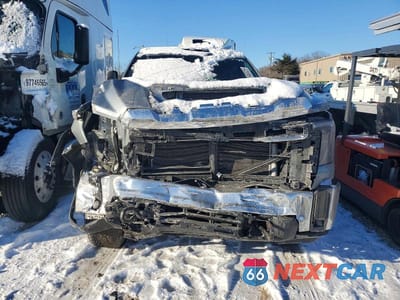 Piąte zdjęcie samochodu w środku: 2024 GMC SIERRA K2500 SLE VIN:1GT49ME76RF355172 - miniatura