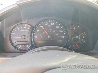 Zdjęcie 9 z 14 samochodu: 2004 NISSAN ARMADA SE VIN:5N1AA08B24N720878 - miniatura
