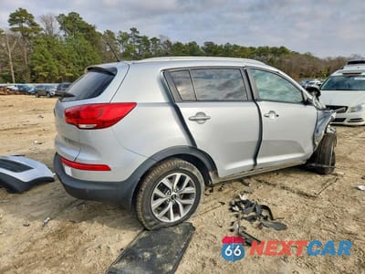 Trzecie zdjęcie samochodu z tyłu: 2015 KIA SPORTAGE LX VIN:KNDPBCAC8F7747767 - miniatura