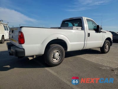 Trzecie zdjęcie samochodu z tyłu: 2013 FORD F250 SUPER DUTY VIN:1FTBF2A64DEB81926 - miniatura