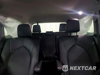 Zdjęcie 10 z 13 samochodu: 2024 TOYOTA GRAND HIGHLANDER XLE VIN:5TDAAAB5XRS030293 - miniatura