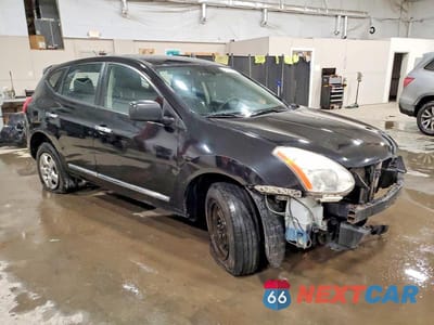 Czwarte zdjęcie samochodu z boku: 2013 NISSAN ROGUE S VIN:JN8AS5MV2DW642518 - miniatura