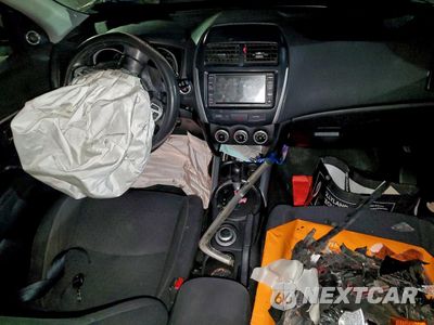 Zdjęcie 8 z 12 samochodu: 2011 MITSUBISHI OUTLANDER SPORT SE VIN:JA4AR4AU4BZ004869 - miniatura