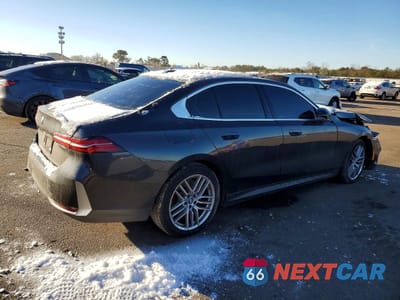 Trzecie zdjęcie samochodu z tyłu: 2024 BMW 530 XI VIN:WBA53FJ02RCS55059 - miniatura