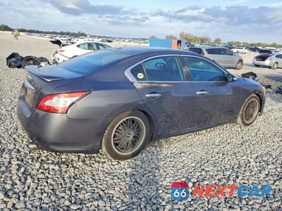 Trzecie zdjęcie samochodu z tyłu: 2011 NISSAN MAXIMA 3.5 S VIN:1N4AA5AP8BC816178 - miniatura