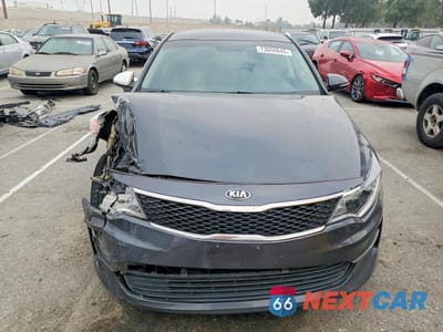 Piąte zdjęcie samochodu w środku: 2017 KIA OPTIMA LX VIN:KNAGT4L35H5157117 - miniatura