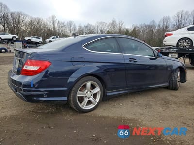 Trzecie zdjęcie samochodu z tyłu: 2012 MERCEDES-BENZ C 250 VIN:WDDGJ4HB4CF925137 - miniatura