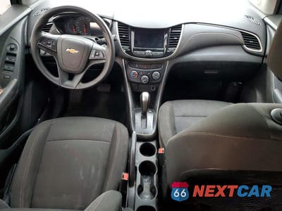 Zdjęcie 8 z 12 samochodu: 2020 CHEVROLET TRAX 1LT VIN:3GNCJLSB4LL308927 - miniatura