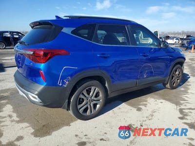 Trzecie zdjęcie samochodu z tyłu: 2021 KIA SELTOS S VIN:KNDEU2AA7M7108660 - miniatura