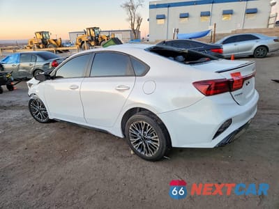 Drugie zdjęcie samochodu z przodu: 2024 KIA FORTE GT LINE VIN:3KPF54AD6RE747594 - miniatura