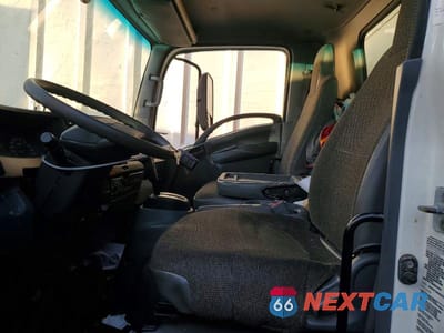 Zdjęcie 7 z 14 samochodu: 2019 ISUZU NPR HD BOX TRUCK VIN:54DC4W1B2KS813170 - miniatura