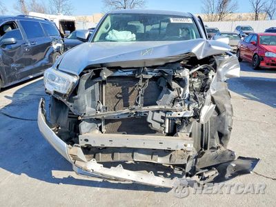 Piąte zdjęcie samochodu w środku: 2019 TOYOTA TACOMA DOUBLE CAB VIN:5TFAX5GN0KX147167 - miniatura