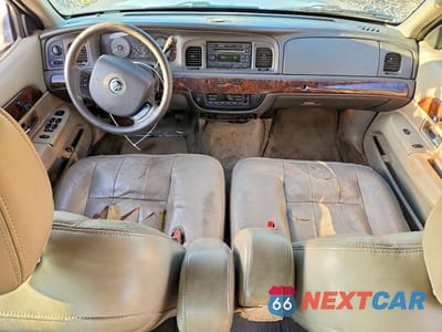 Zdjęcie 8 z 12 samochodu: 2008 MERCURY GRAND MARQUIS LS VIN:2MEFM75VX8X651739 - miniatura