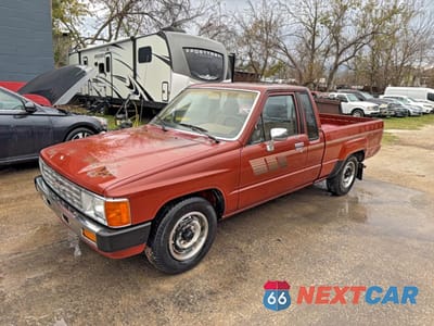 Drugie zdjęcie samochodu z przodu: 1985 TOYOTA PICKUP XTRACAB RN56 DLX VIN:JT4RN56D9F5042940 - miniatura