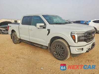 Czwarte zdjęcie samochodu z boku: 2024 FORD F150 LARIAT VIN:1FTFW5L88RFA88197 - miniatura
