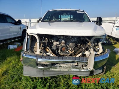 Piąte zdjęcie samochodu w środku: 2022 FORD F550 SUPER DUTY VIN:1FD0X5HT3NEC65914 - miniatura