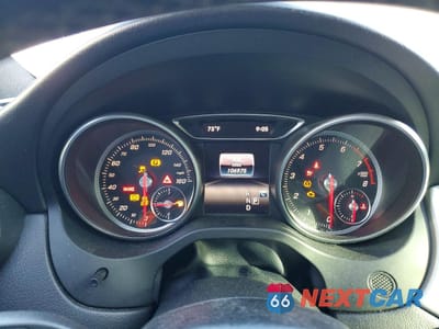 Zdjęcie 9 z 13 samochodu: 2018 MERCEDES-BENZ CLA 250 VIN:WDDSJ4EB2JN610399 - miniatura