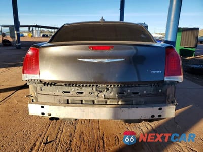 Zdjęcie 6 z 12 samochodu: 2016 CHRYSLER 300 LIMITED VIN:2C3CCAAG0GH206693 - miniatura